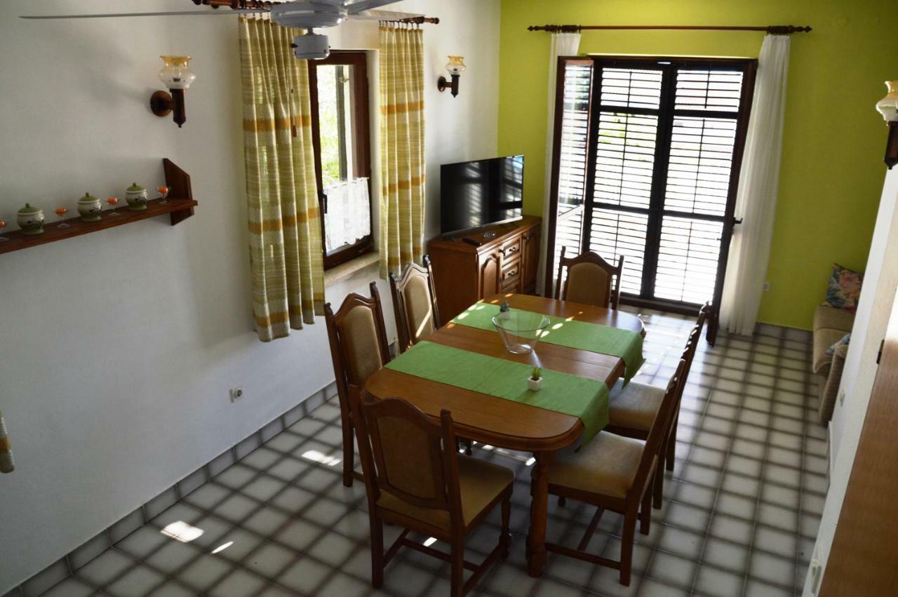 Apartments Martina นยีวีเซ ภายนอก รูปภาพ
