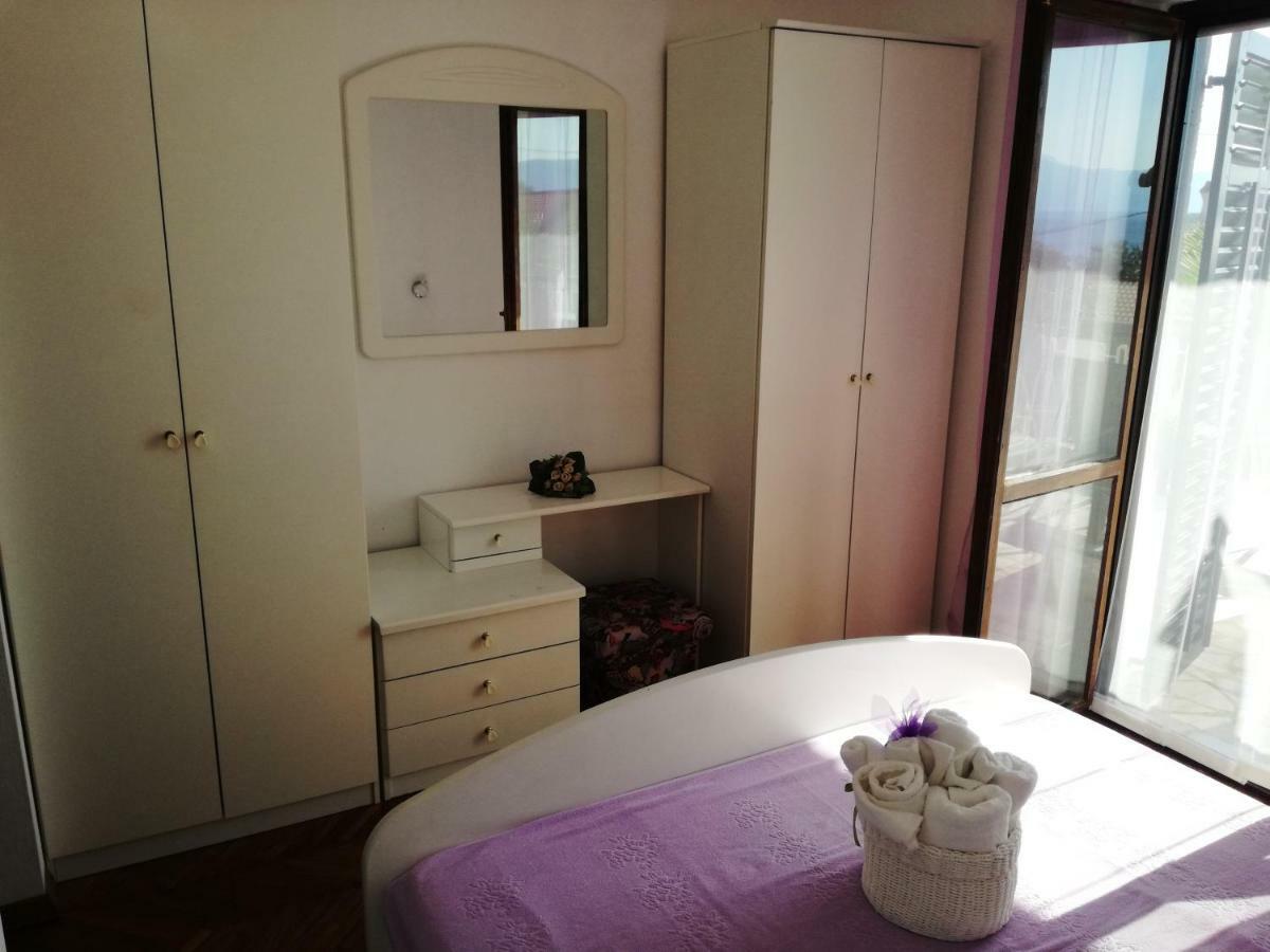 Apartments Martina นยีวีเซ ภายนอก รูปภาพ